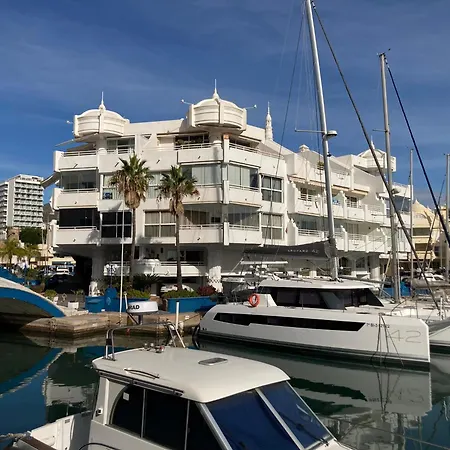 Isla De Poniente Puerto Marina